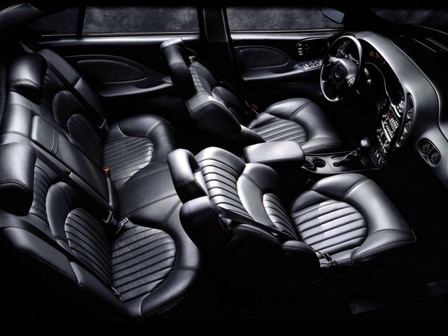 Pontiac Bonneville photo 27