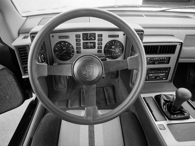 Pontiac Fiero photo 14