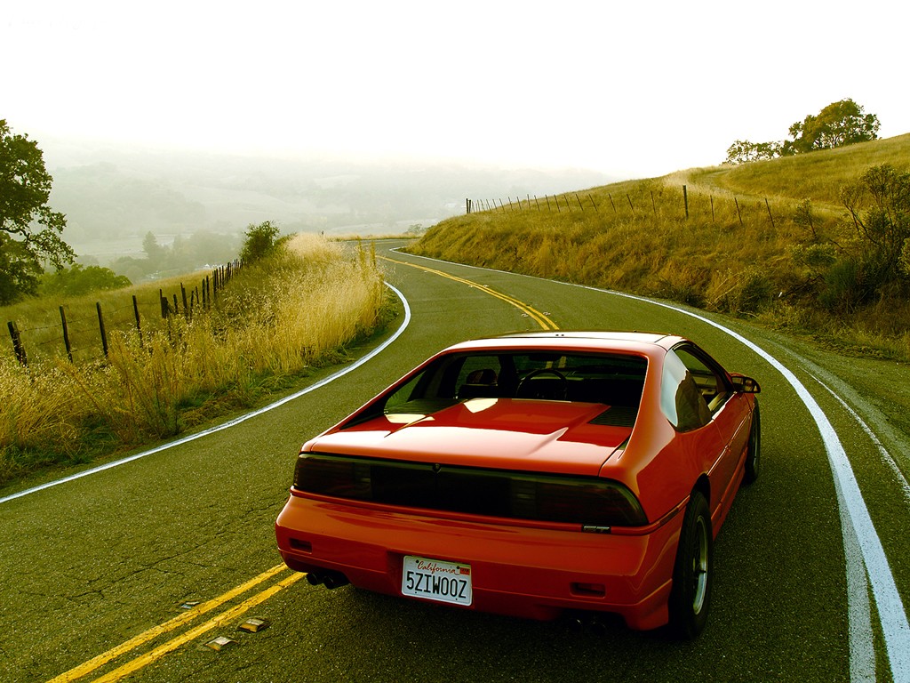 Pontiac Fiero photo 5