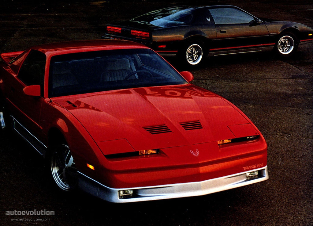 Pontiac Firebird photo 2