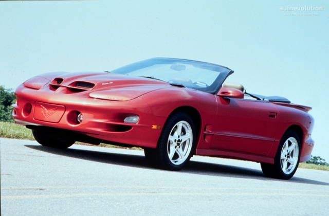 Pontiac Firebird photo 2