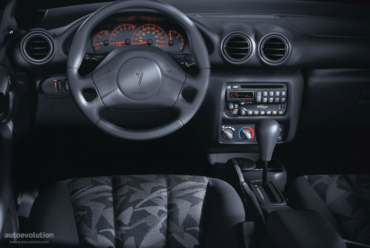 Pontiac Sunfire Coupe photo 5