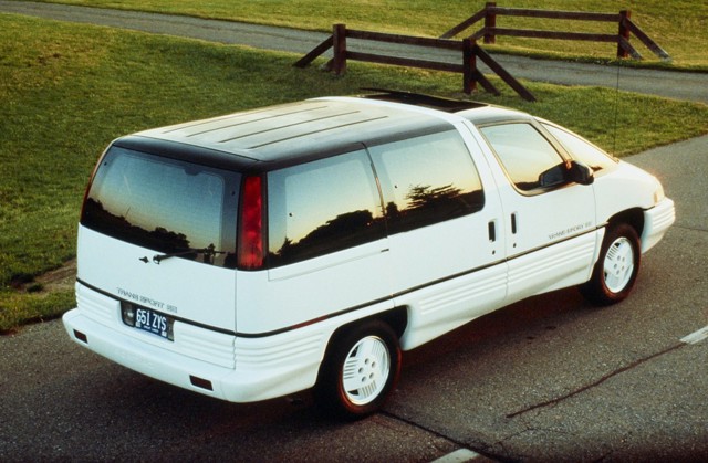 Pontiac Trans Sport photo 18