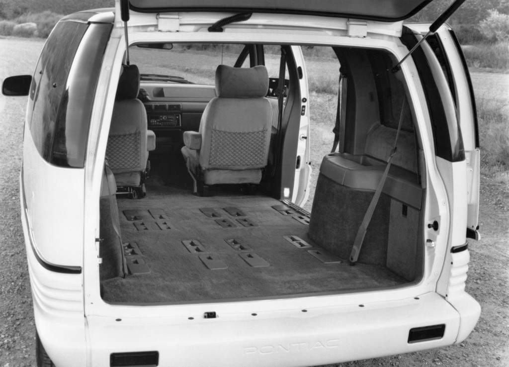 Pontiac Trans Sport photo 22