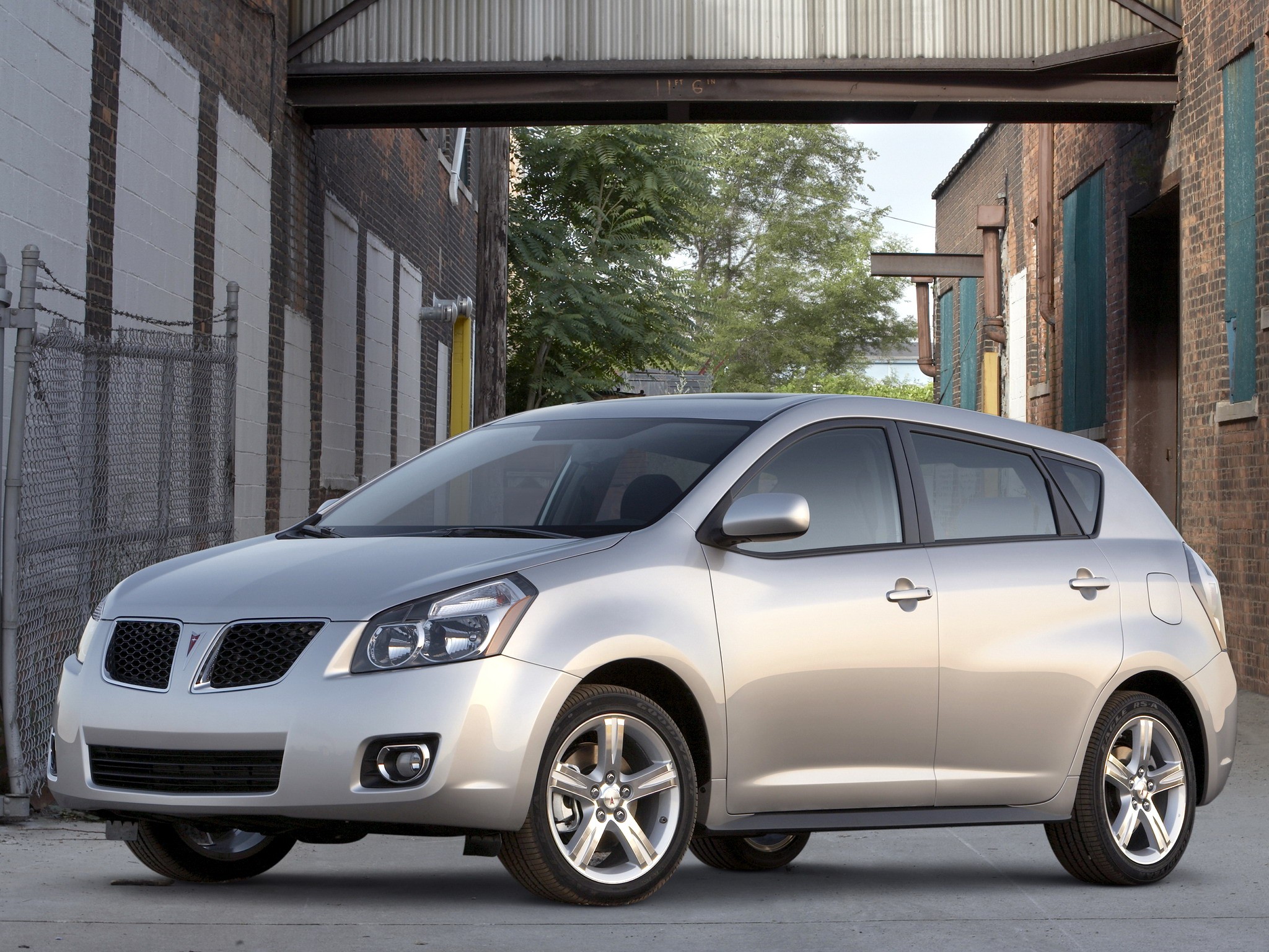Pontiac Vibe photo 9