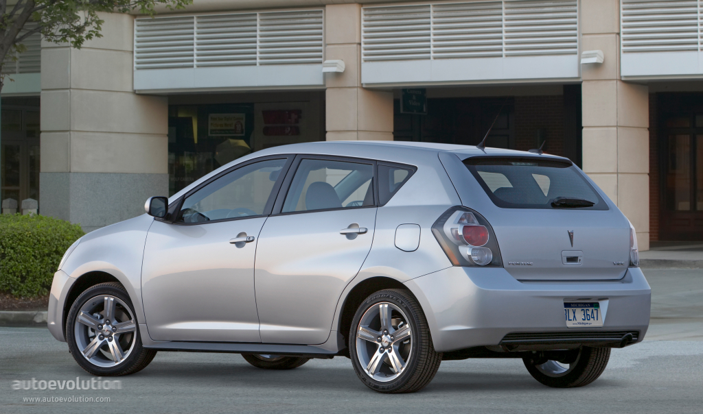 Pontiac Vibe photo 2