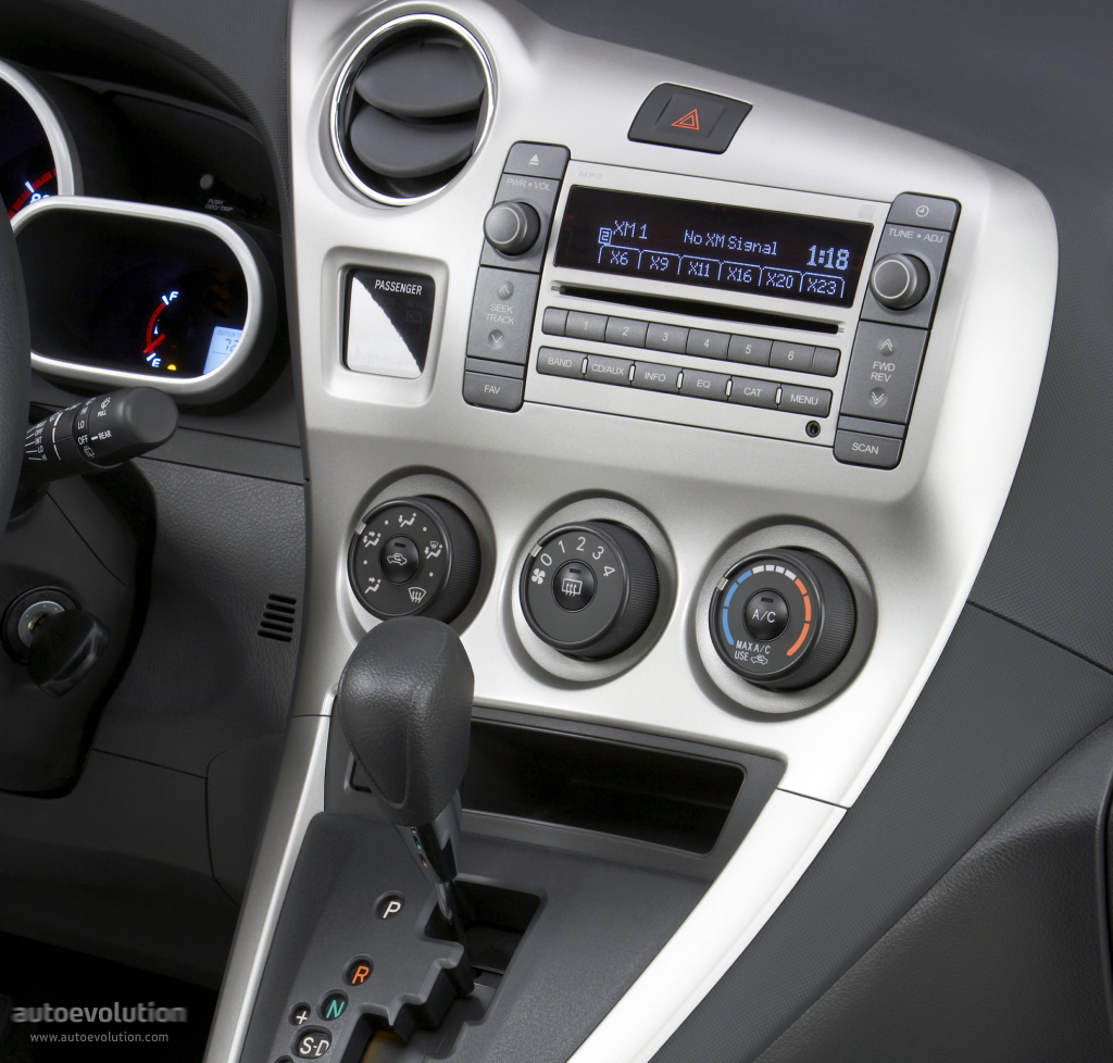 Pontiac Vibe photo 12