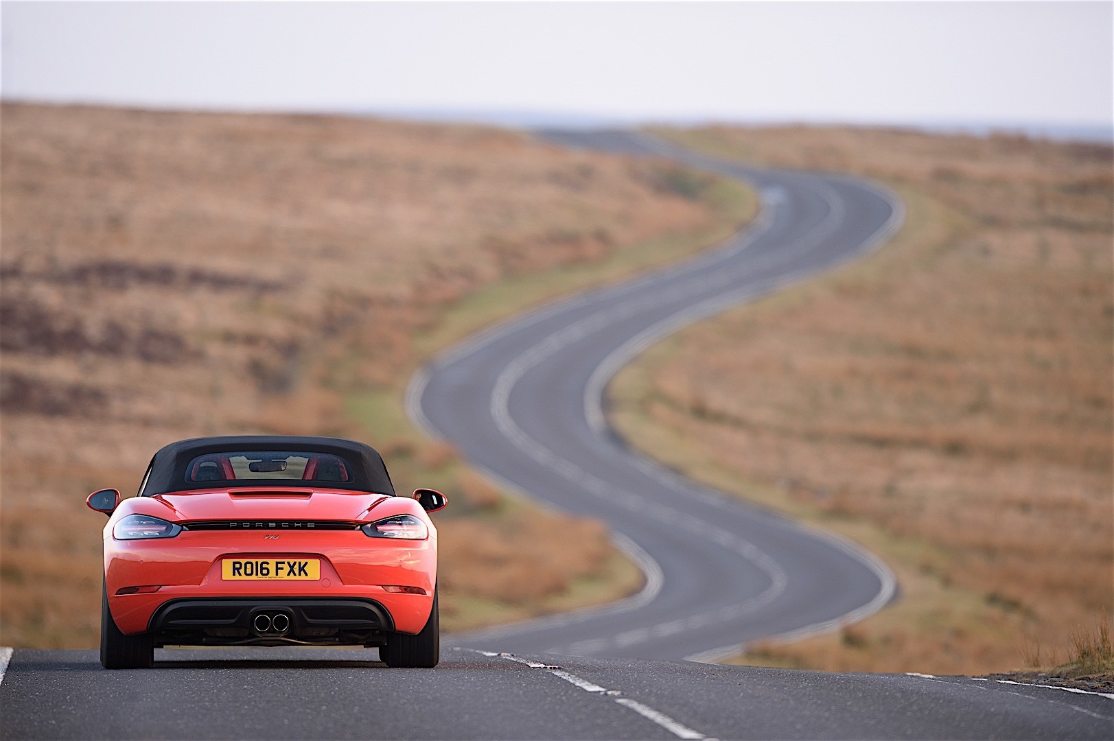 Porsche 718 Boxster S photo 25