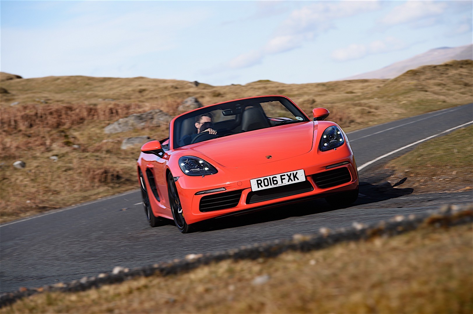 Porsche 718 Boxster S photo 33