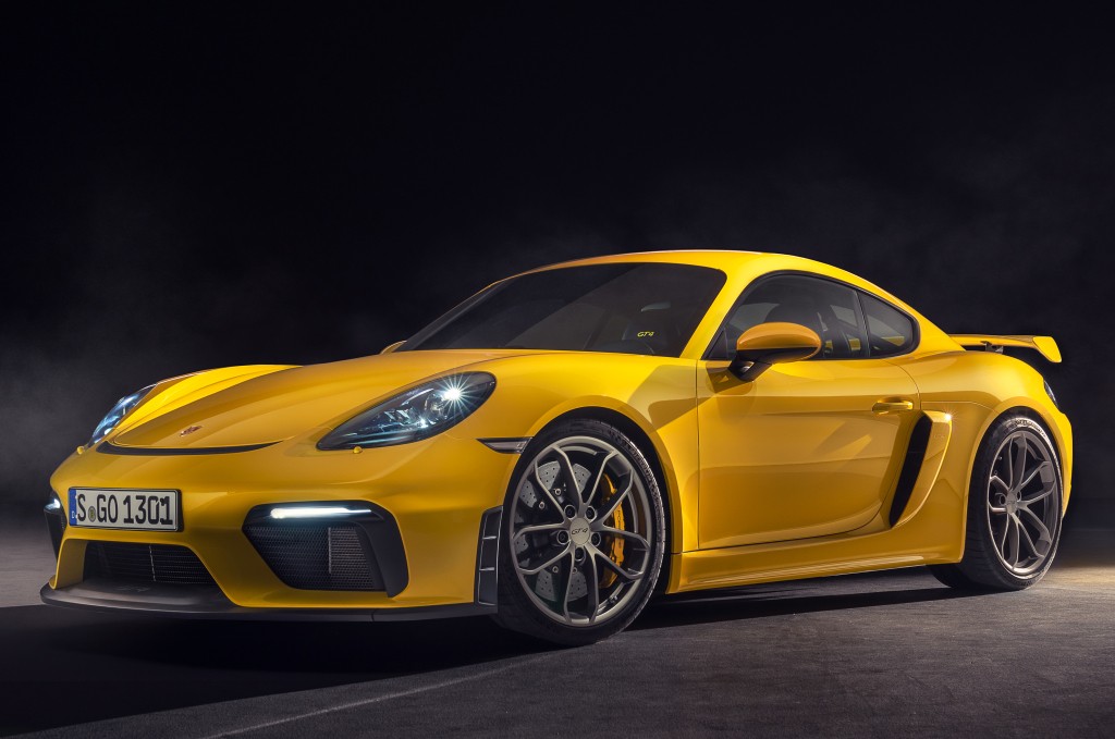 Porsche 718 Cayman Gt4 photo 15