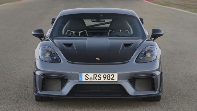 PORSCHE 718 Cayman GT4
