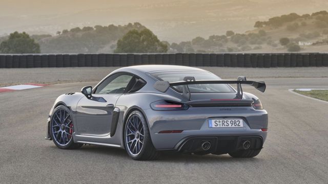 Porsche 718 Cayman Gt4 foto 3