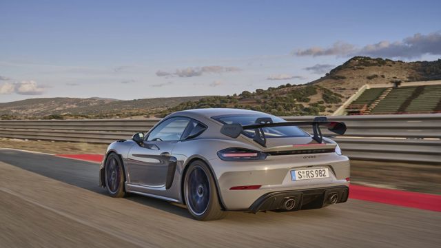 Porsche 718 Cayman Gt4 foto 9