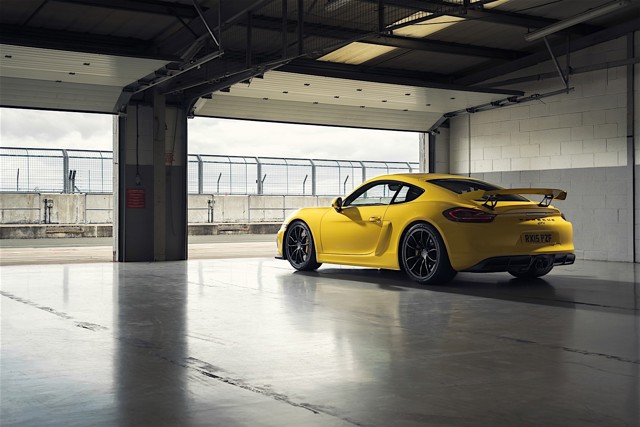 Porsche 718 Cayman Gt4 foto 7