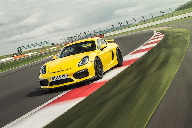 Porsche 718 Cayman Gt4 foto 8