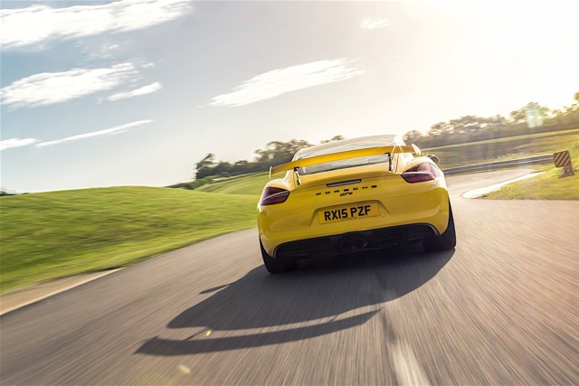 Porsche 718 Cayman Gt4 foto 13