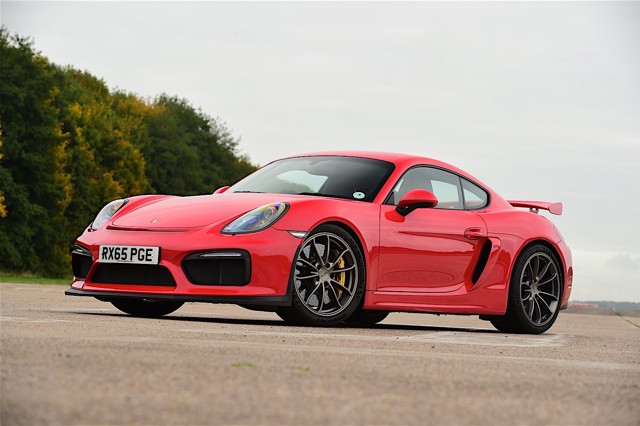 Porsche 718 Cayman Gt4 foto 15
