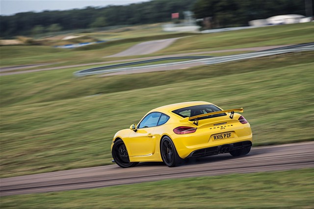Porsche 718 Cayman Gt4 foto 29