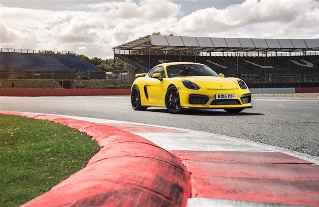 Porsche 718 Cayman Gt4 foto 31