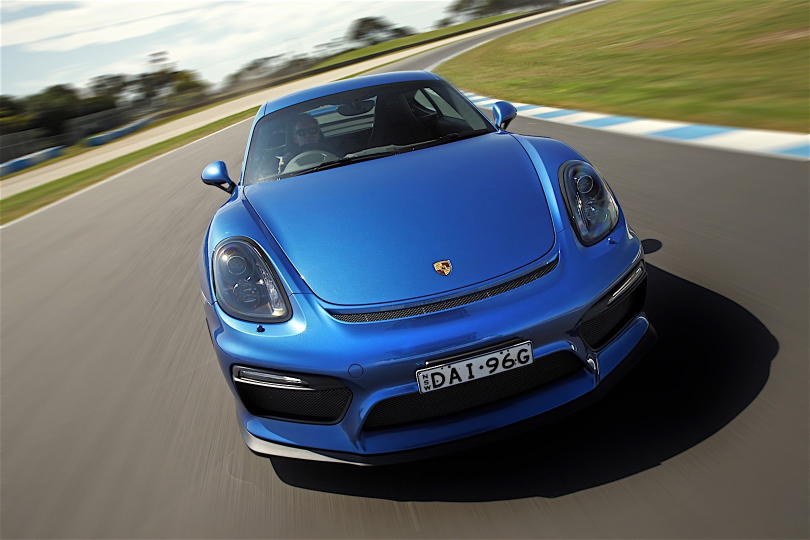 Porsche 718 Cayman Gt4 photo 32