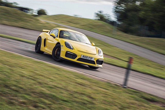 Porsche 718 Cayman Gt4 foto 43