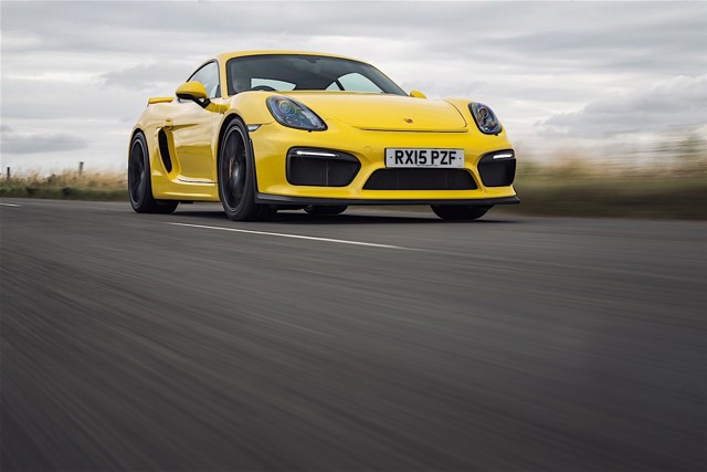 Porsche 718 Cayman Gt4 foto 47
