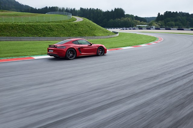 Porsche 718 Cayman Gts photo 5