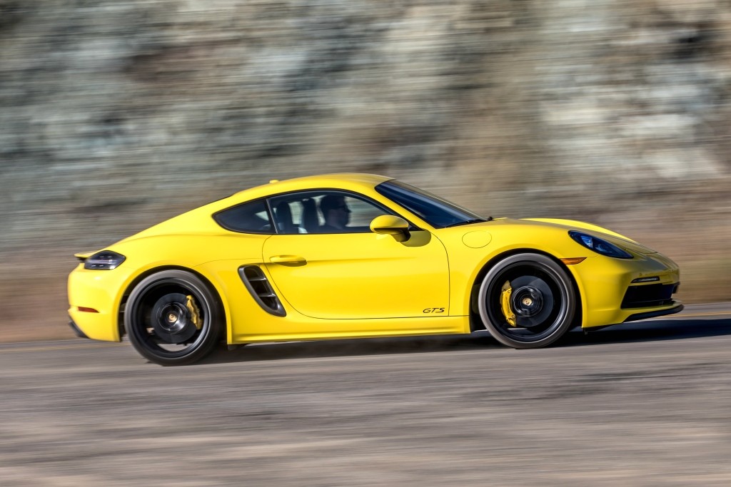 Porsche 718 Cayman Gts photo 25