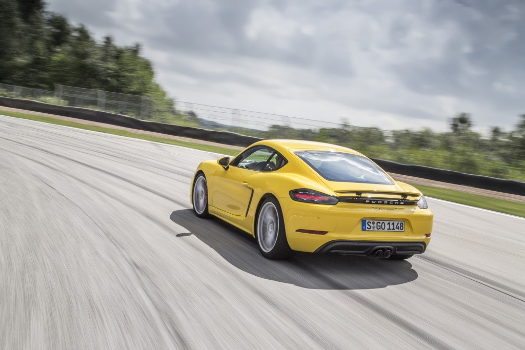 Porsche 718 Cayman S photo 8