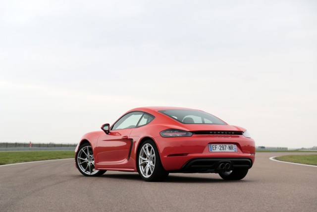 Porsche 718 Cayman S foto 30