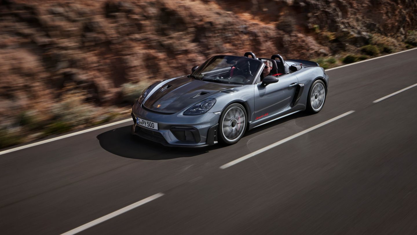 Porsche 718 Spyder photo 3
