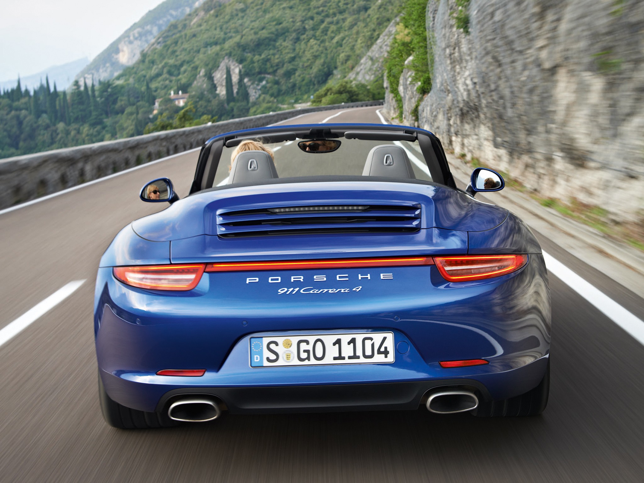 Porsche 911 Carrera 4 Cabriolet photo 12