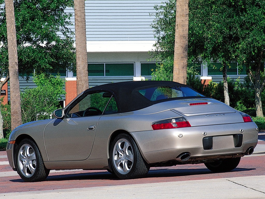 Porsche 911 Carrera 4 Cabriolet photo 9