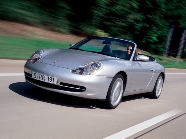 Porsche 911 Carrera 4 Cabriolet photo 23