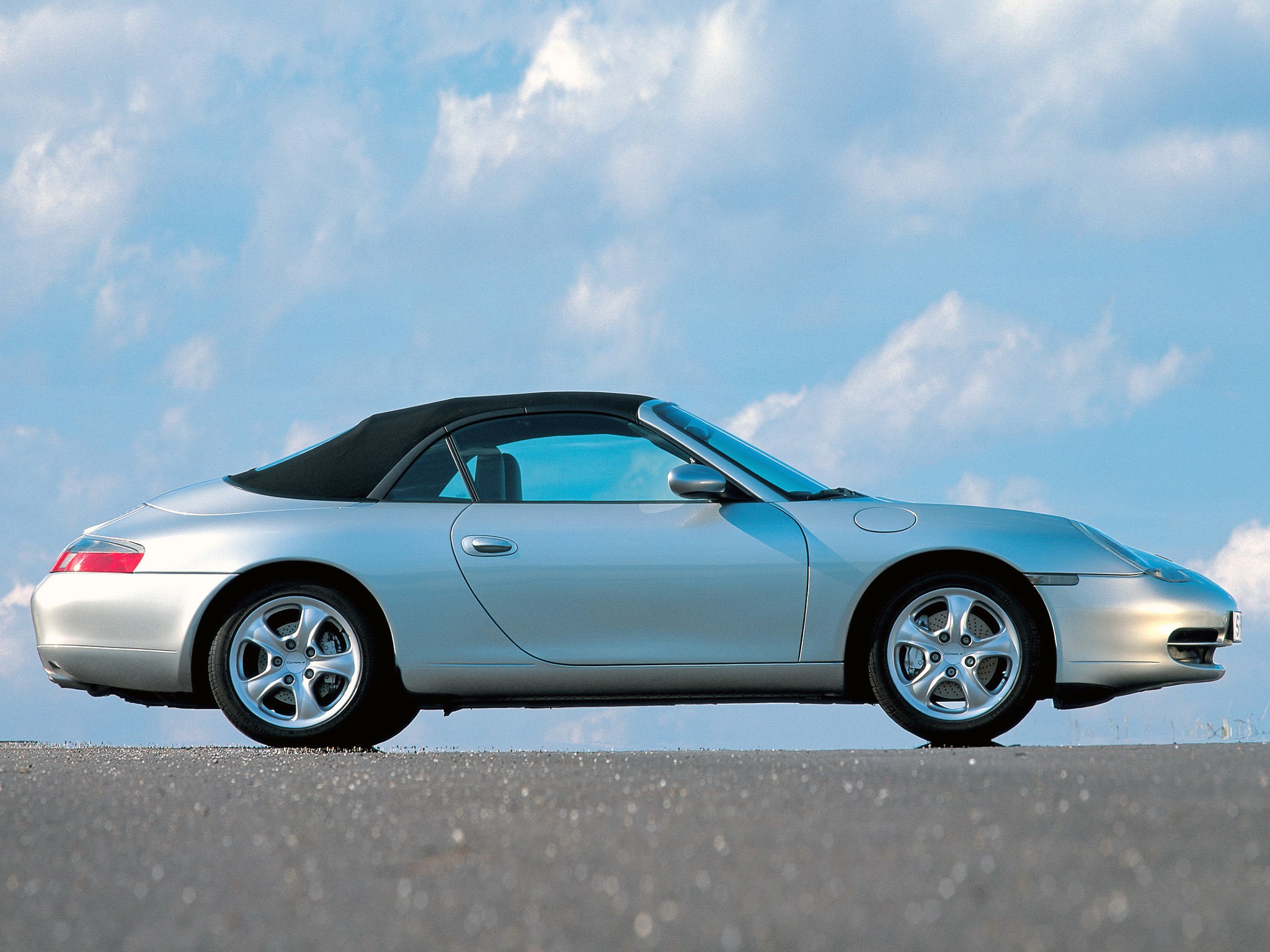 Porsche 911 Carrera 4 Cabriolet photo 26