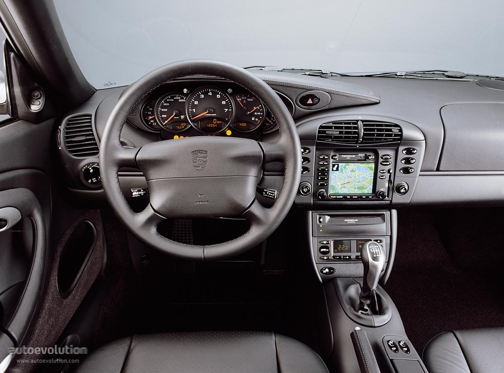 Porsche 911 Carrera 4 Cabriolet photo 29