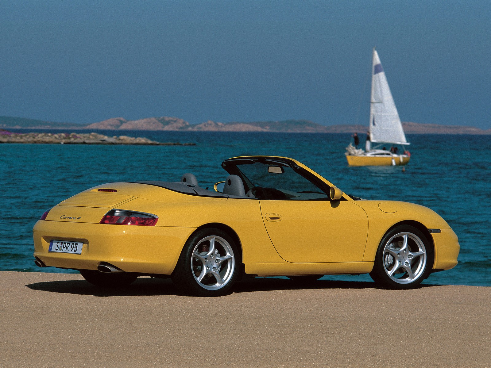 Porsche 911 Carrera 4 Cabriolet photo 8