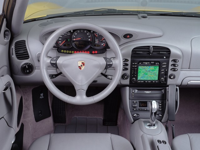 Porsche 911 Carrera 4 Cabriolet photo 30