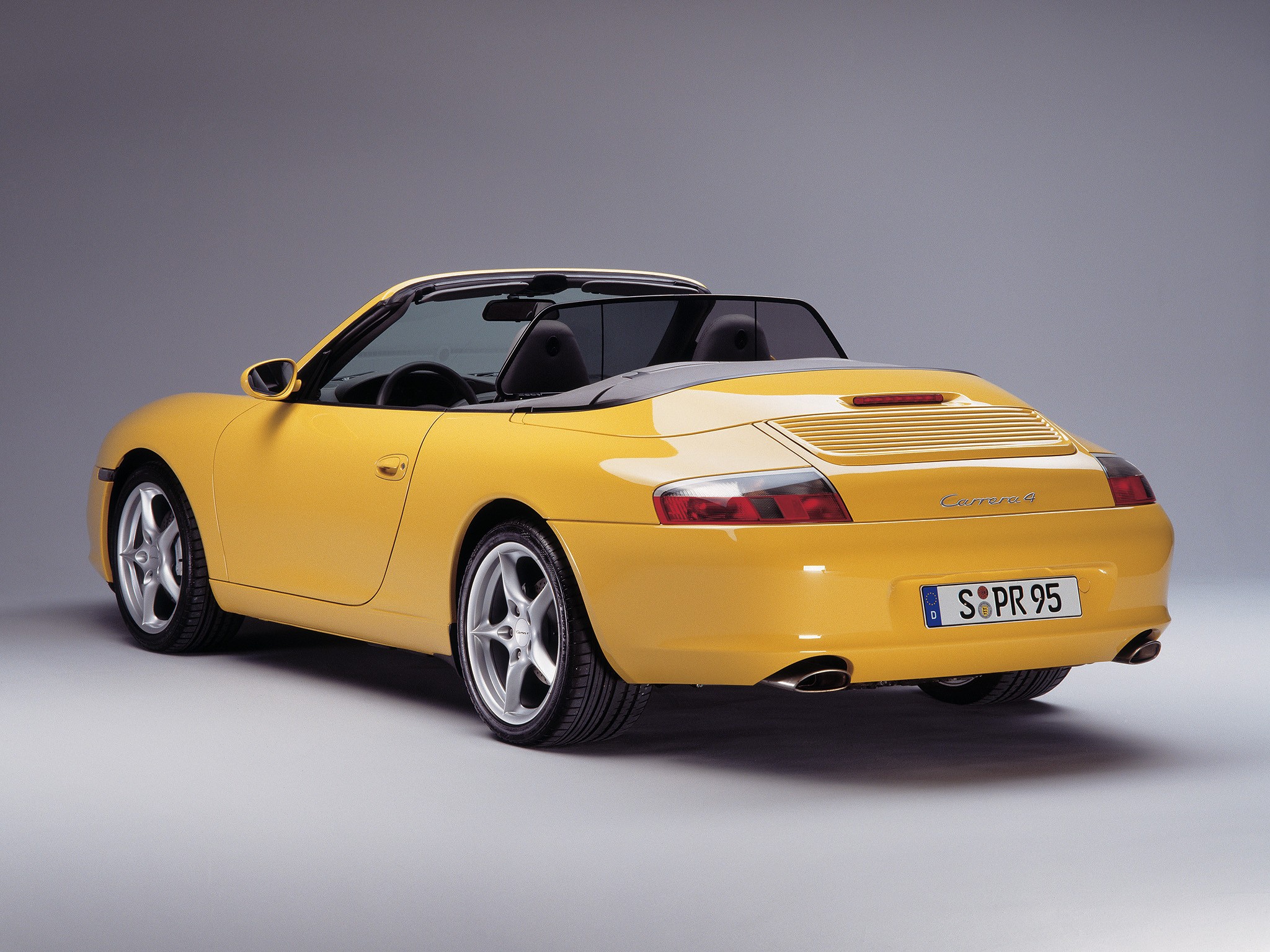 Porsche 911 Carrera 4 Cabriolet photo 22