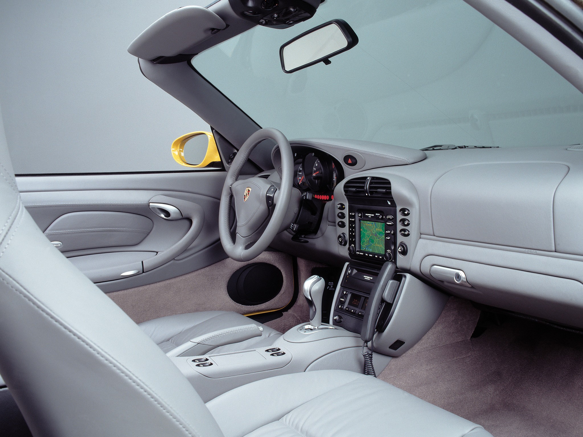 Porsche 911 Carrera 4 Cabriolet photo 32