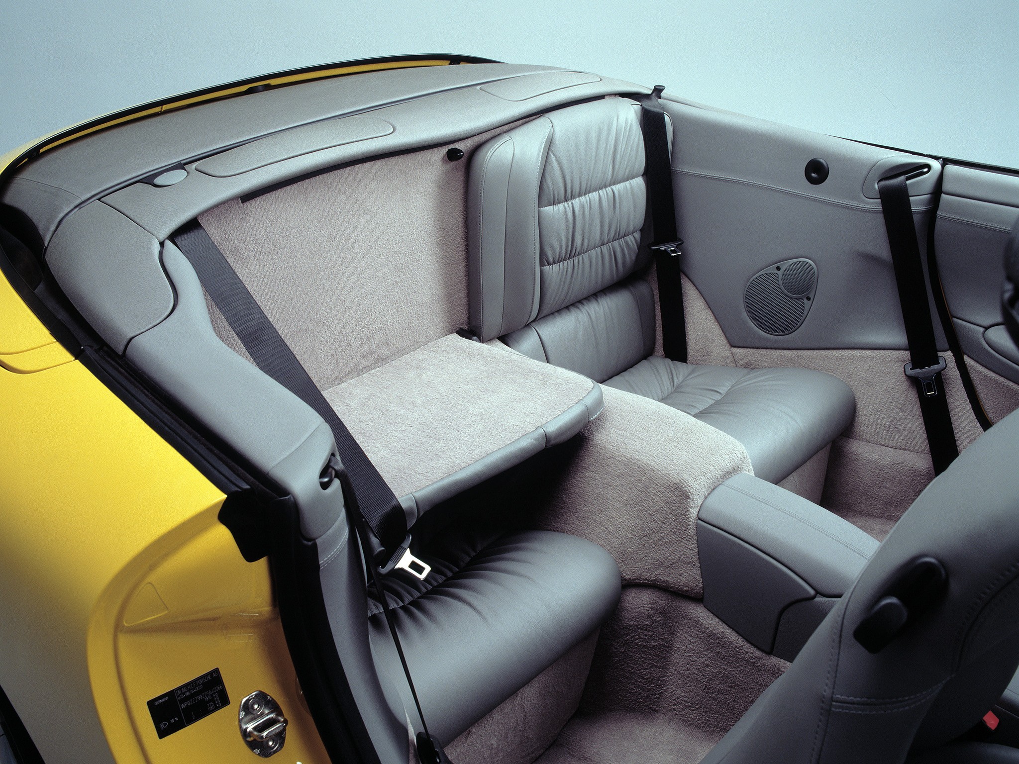 Porsche 911 Carrera 4 Cabriolet photo 34