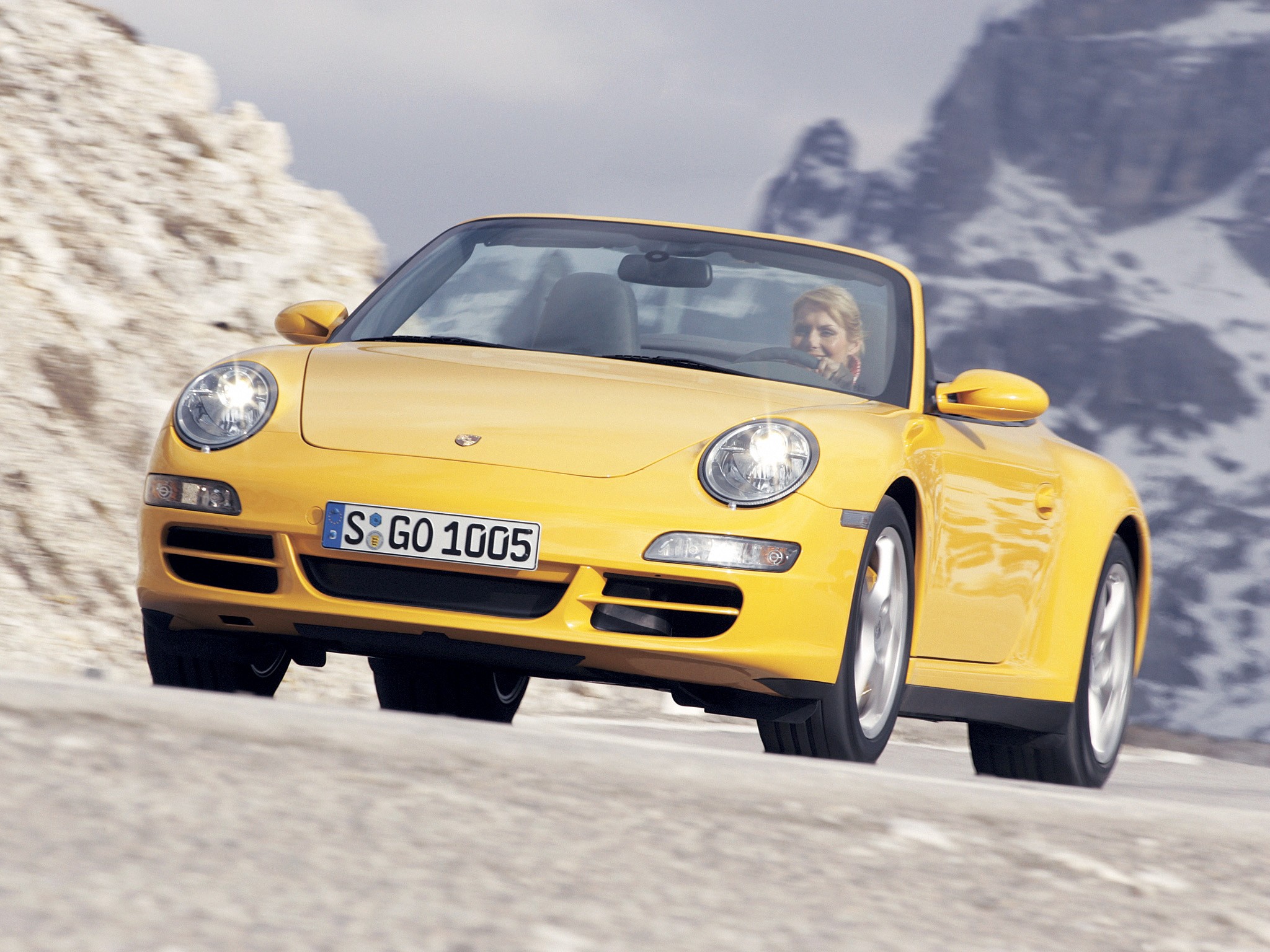 Porsche 911 Carrera 4 Cabriolet photo 16