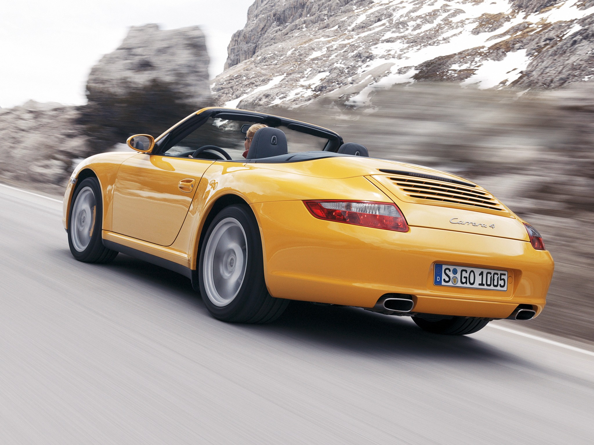 Porsche 911 Carrera 4 Cabriolet photo 18
