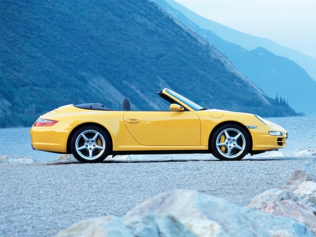 Porsche 911 Carrera 4 Cabriolet photo 23