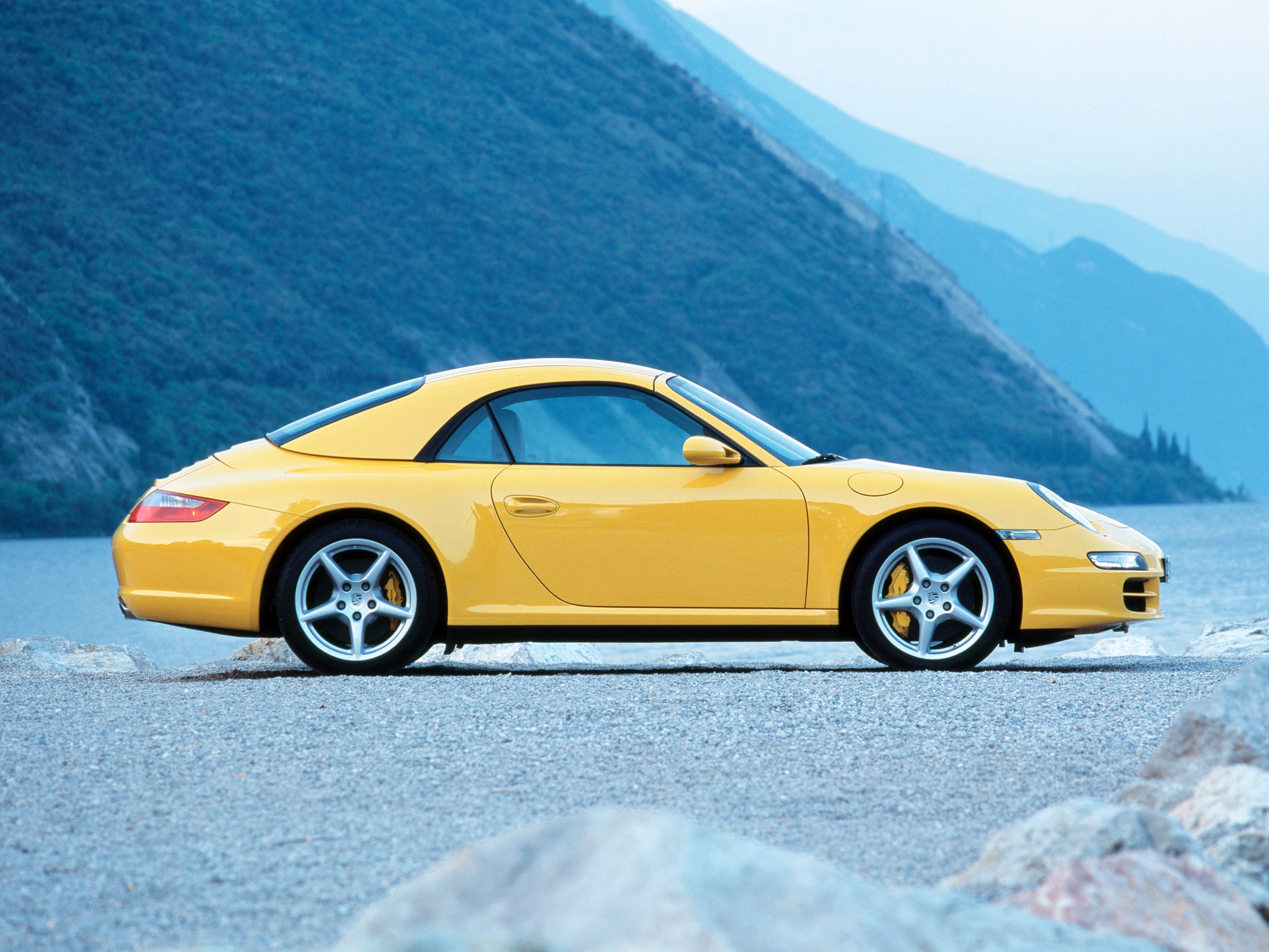 Porsche 911 Carrera 4 Cabriolet photo 25