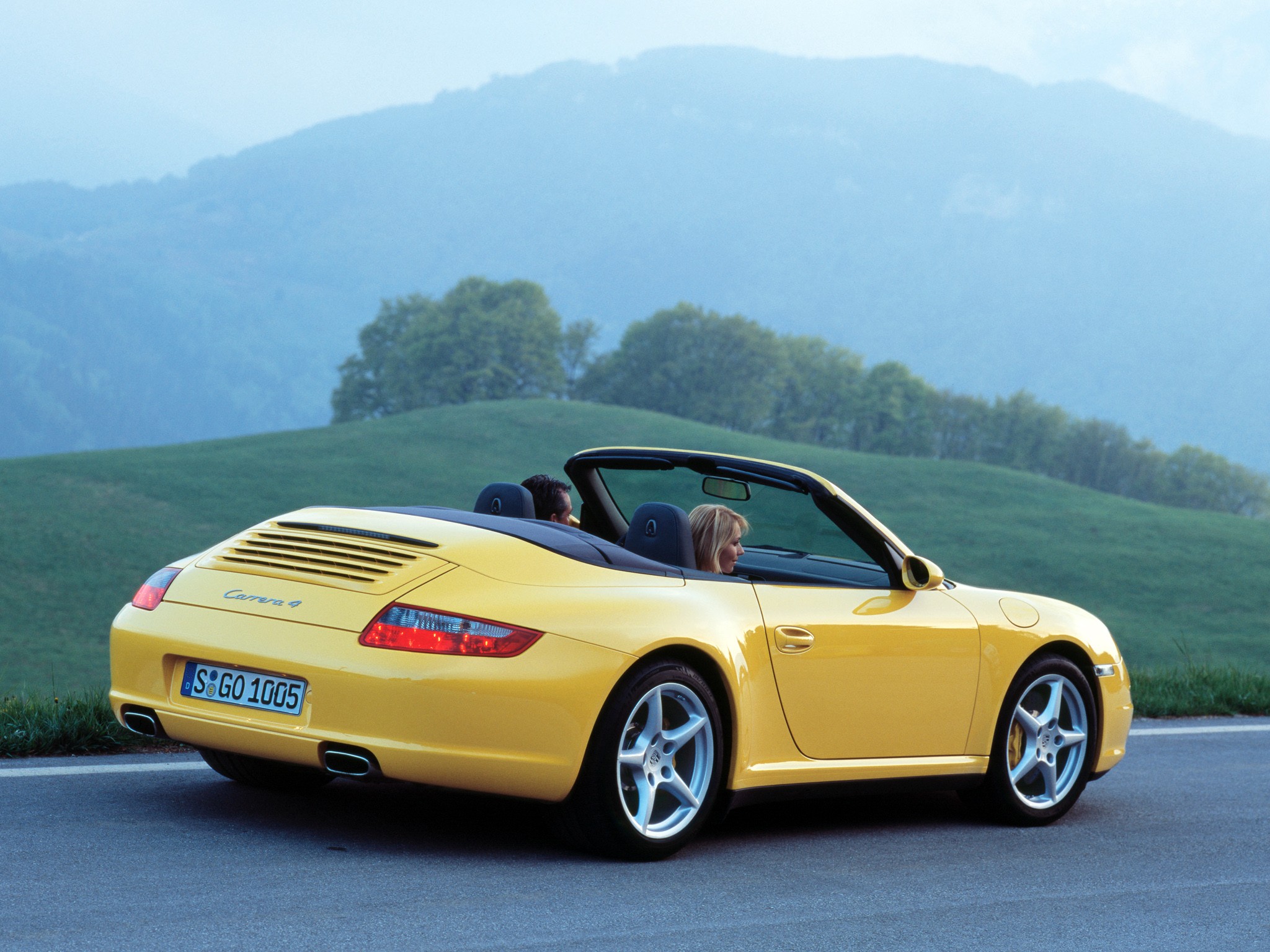 Porsche 911 Carrera 4 Cabriolet photo 27