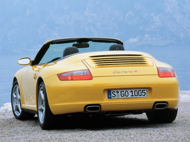 Porsche 911 Carrera 4 Cabriolet photo 29