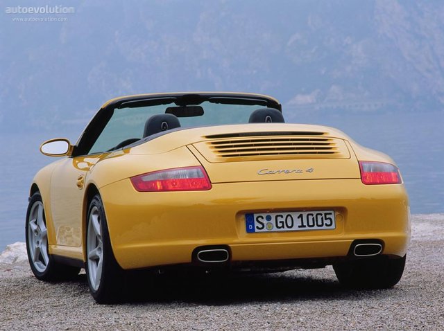 Porsche 911 Carrera 4 Cabriolet photo 4