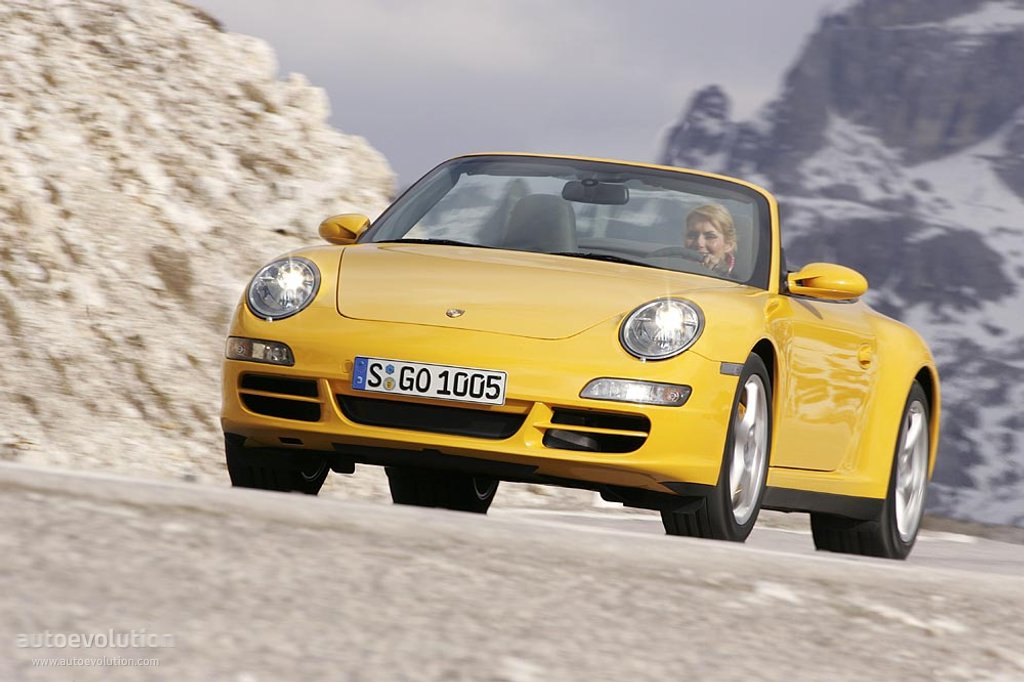 Porsche 911 Carrera 4 Cabriolet photo 8