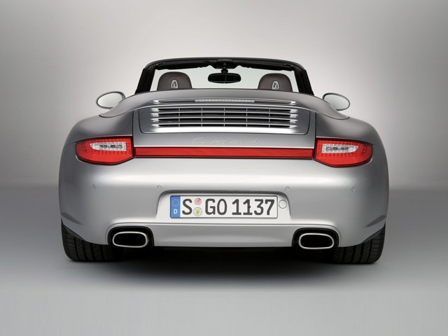 Porsche 911 Carrera 4 Cabriolet photo 12